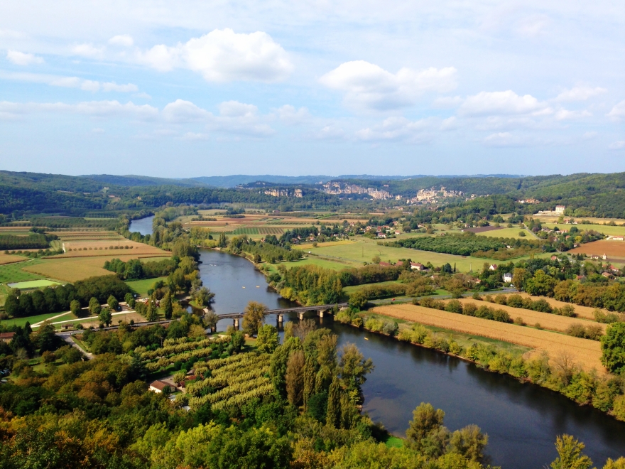 Taking the long view / Dordogne Valley / © Julie Christine Johnson 2014